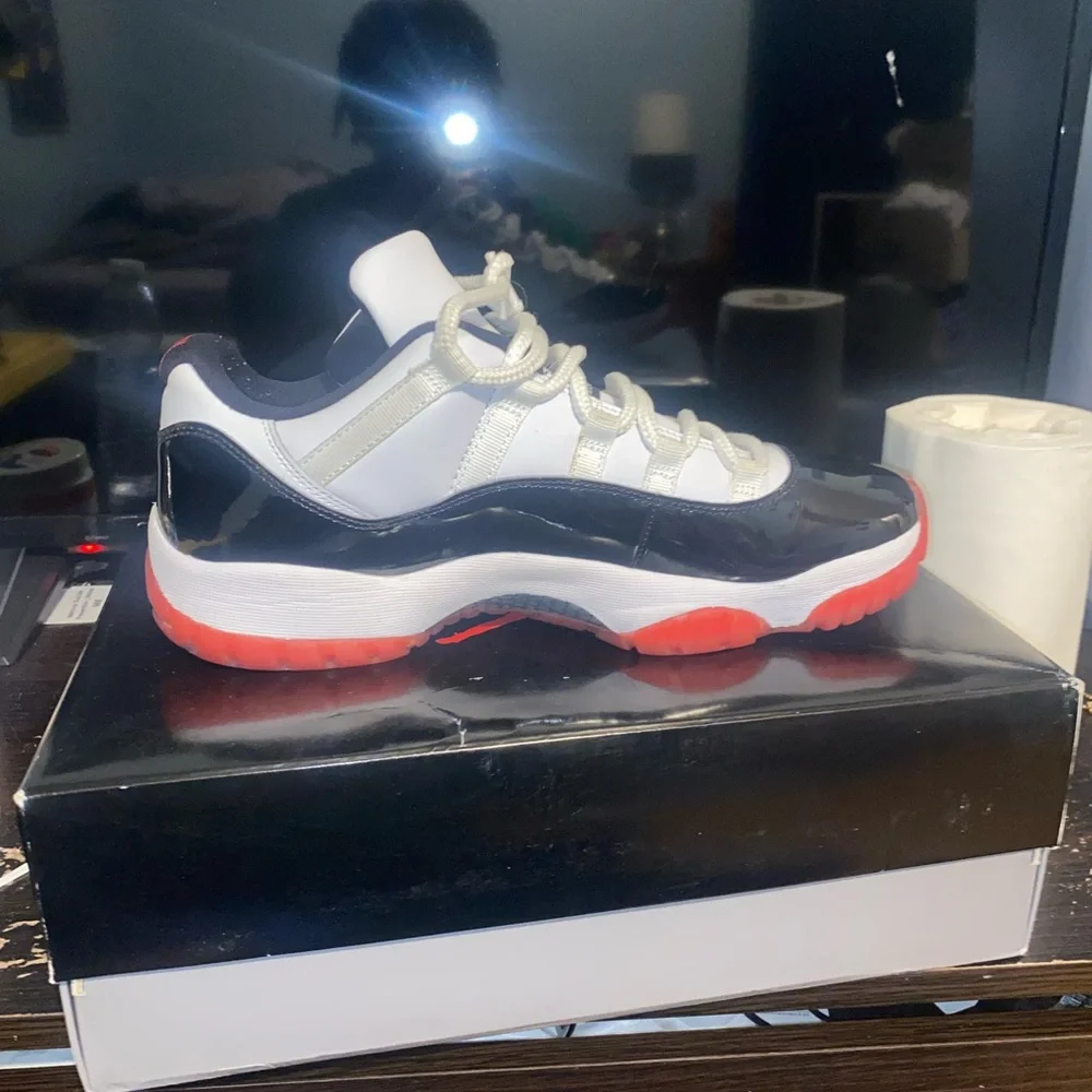 Jordan 11 retro low concord bred - Picture 5 of 6